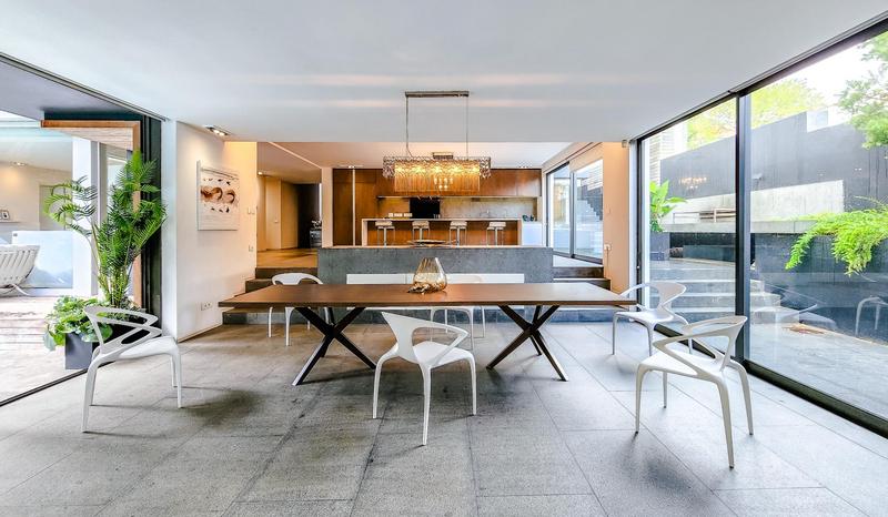 6 Bedroom Property for Sale in Camps Bay Western Cape